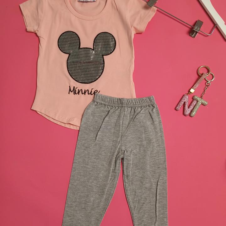 SET T-SHIRTS AND PANTS